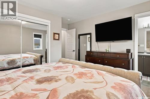 857 Reimer Road, Martensville, SK - Indoor Photo Showing Bedroom