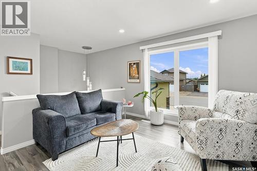857 Reimer Road, Martensville, SK - Indoor Photo Showing Living Room