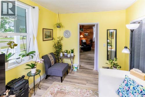 405 Saskatchewan Street, Central Butte, SK - Indoor
