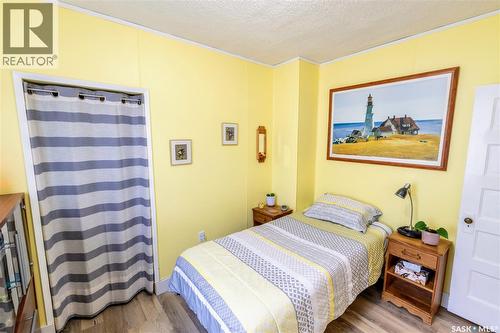 405 Saskatchewan Street, Central Butte, SK - Indoor Photo Showing Bedroom