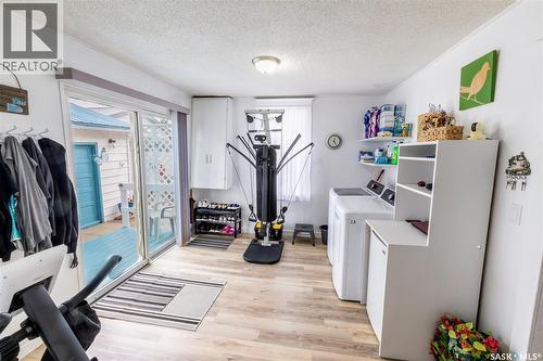 405 Saskatchewan Street, Central Butte, SK - Indoor