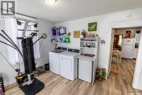 405 Saskatchewan Street, Central Butte, SK - Indoor Photo Showing Laundry Room