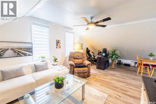 405 Saskatchewan Street, Central Butte, SK - Indoor Photo Showing Living Room