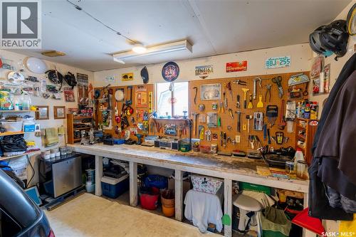 405 Saskatchewan Street, Central Butte, SK - Indoor