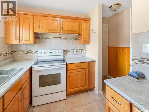 1982 13Th Street W, Prince Albert, SK - Indoor Photo Showing Kitchen With Double Sink