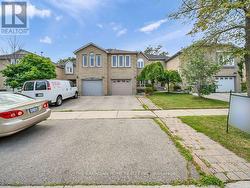 5244 CINNAMON ROAD  Mississauga, ON L5V 1T3