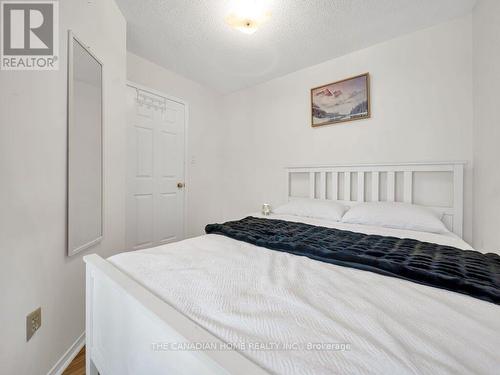 5244 Cinnamon Road, Mississauga, ON - Indoor Photo Showing Bedroom