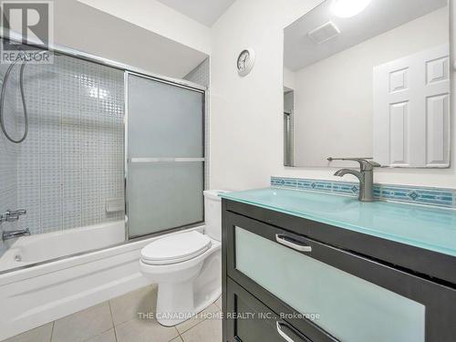 5244 Cinnamon Road, Mississauga, ON - Indoor Photo Showing Bathroom