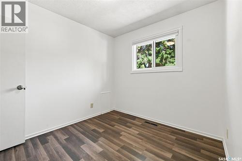 1009 East Centre, Saskatoon, SK - Indoor Photo Showing Other Room