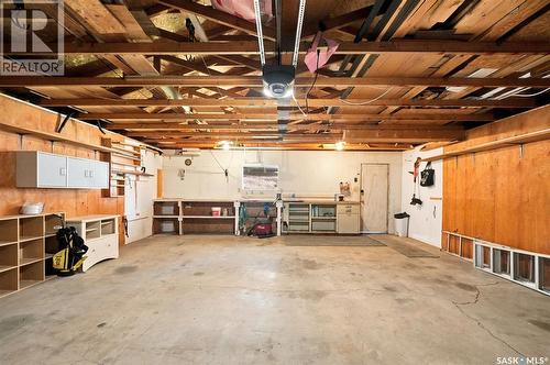 1009 East Centre, Saskatoon, SK - Indoor Photo Showing Basement