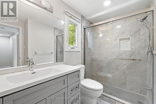 1 - 435 Kingscourt Drive, Waterloo, ON - Indoor Photo Showing Bathroom