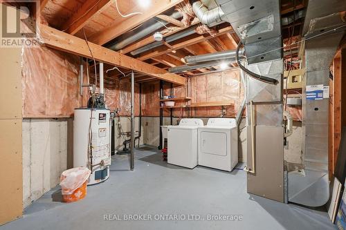1 - 435 Kingscourt Drive, Waterloo, ON - Indoor Photo Showing Laundry Room
