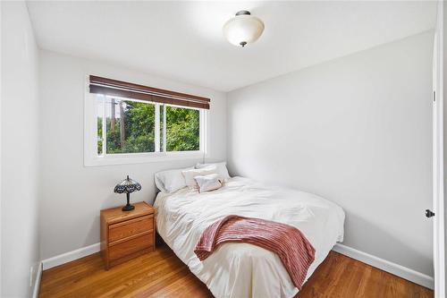 40 Echo Bay, Winnipeg, MB - Indoor Photo Showing Bedroom