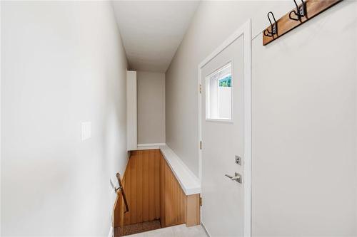 40 Echo Bay, Winnipeg, MB - Indoor Photo Showing Other Room