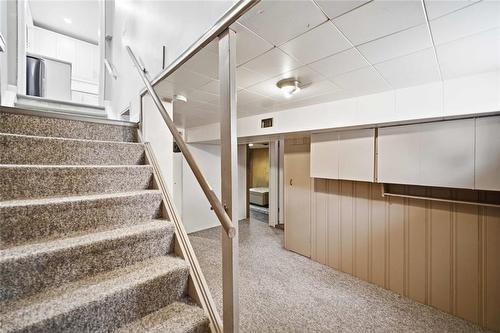 40 Echo Bay, Winnipeg, MB - Indoor Photo Showing Other Room