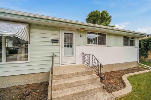 40 Echo Bay, Winnipeg, MB - Outdoor With Exterior