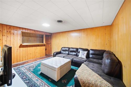 40 Echo Bay, Winnipeg, MB - Indoor
