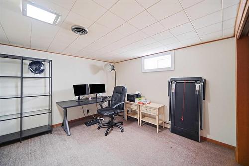 40 Echo Bay, Winnipeg, MB - Indoor Photo Showing Other Room