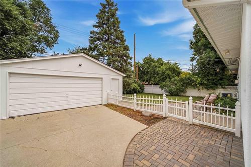 40 Echo Bay, Winnipeg, MB - Outdoor With Exterior