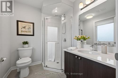 90 Buffalograss Crescent, Ottawa, ON - Indoor Photo Showing Bathroom