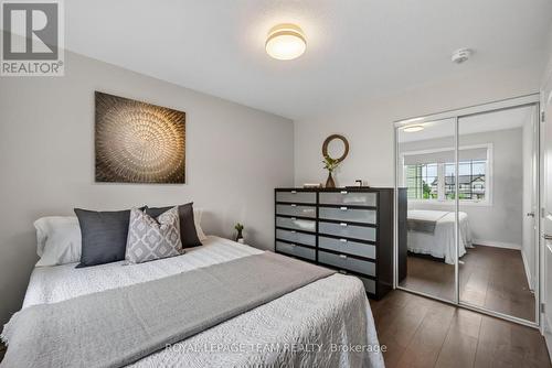 90 Buffalograss Crescent, Ottawa, ON - Indoor Photo Showing Bedroom