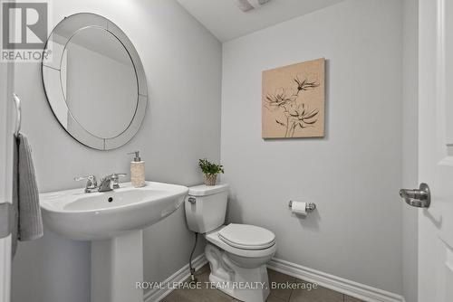 90 Buffalograss Crescent, Ottawa, ON - Indoor Photo Showing Bathroom