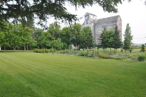 108 Allan Street, Oakburn, MB - Outdoor
