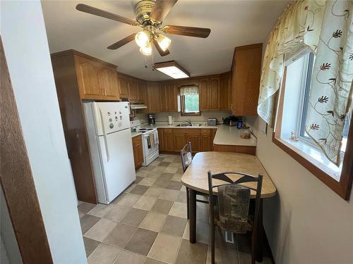108 Allan Street, Oakburn, MB - Indoor Photo Showing Kitchen With Double Sink
