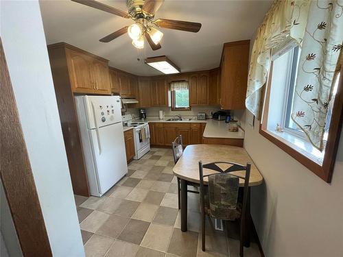 108 Allan Street, Oakburn, MB - Indoor Photo Showing Kitchen With Double Sink