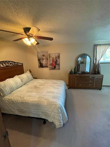 108 Allan Street, Oakburn, MB - Indoor Photo Showing Bedroom