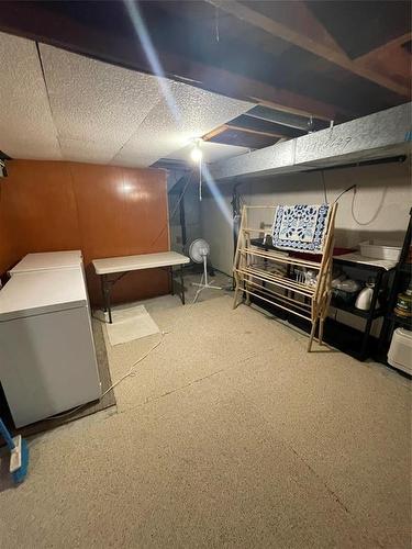 108 Allan Street, Oakburn, MB - Indoor