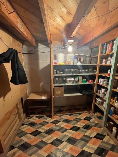 108 Allan Street, Oakburn, MB - Indoor