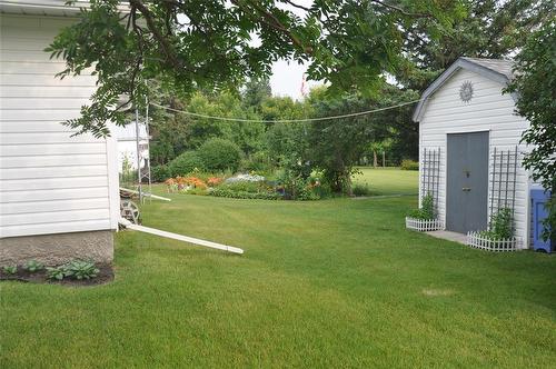 108 Allan Street, Oakburn, MB - Outdoor With Exterior