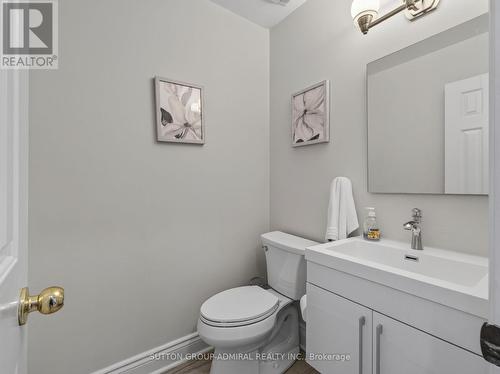Powder Room - 99 Dundurn Crescent, Vaughan, ON - Indoor Photo Showing Bathroom
