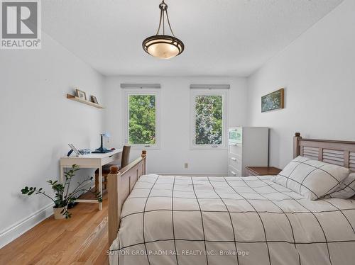 99 Dundurn Crescent, Vaughan, ON - Indoor Photo Showing Bedroom