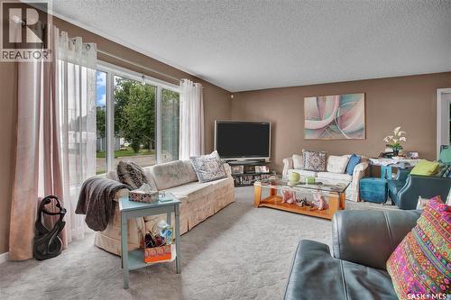 1005 10Th Street, Rosthern, SK - Indoor Photo Showing Living Room