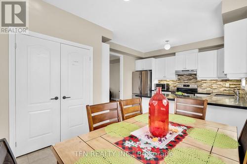 2 Shiff Crescent, Brampton, ON - Indoor Photo Showing Kitchen