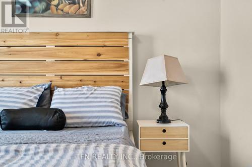 2 Shiff Crescent, Brampton, ON - Indoor Photo Showing Bedroom