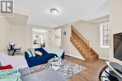 2 Shiff Crescent, Brampton, ON - Indoor Photo Showing Living Room