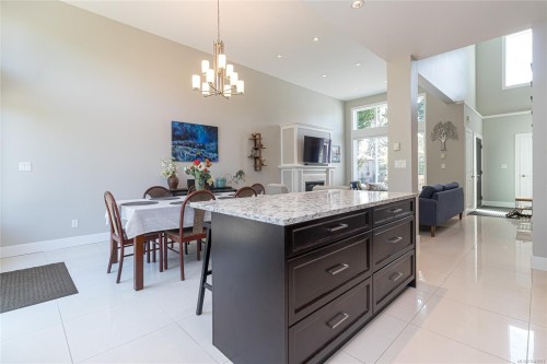920 Snowdrop Ave, Saanich, BC 