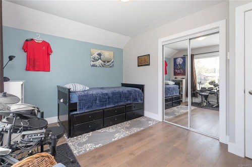 920 Snowdrop Ave, Saanich, BC 