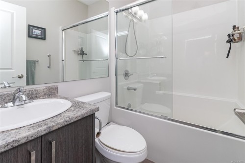 920 Snowdrop Ave, Saanich, BC 