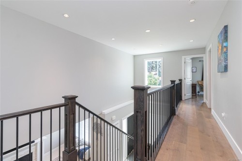 920 Snowdrop Ave, Saanich, BC 