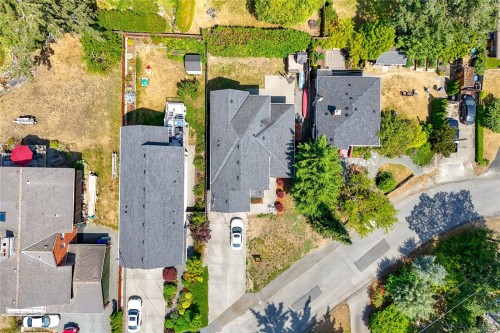920 Snowdrop Ave, Saanich, BC 