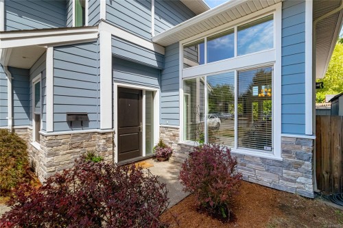 920 Snowdrop Ave, Saanich, BC 
