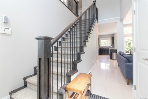 920 Snowdrop Ave, Saanich, BC 