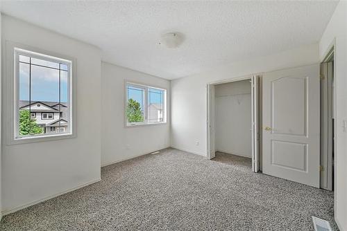 208 Bellflower Rd, Winnipeg, MB - Indoor Photo Showing Other Room