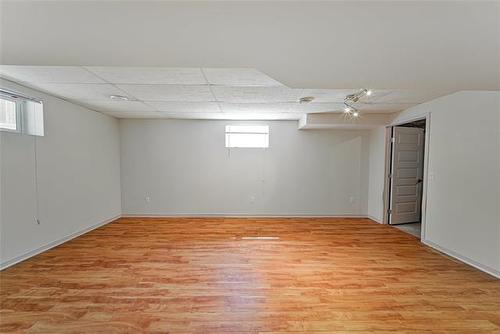 208 Bellflower Rd, Winnipeg, MB - Indoor Photo Showing Basement
