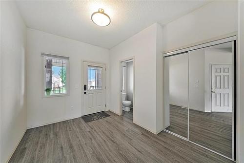 208 Bellflower Rd, Winnipeg, MB - Indoor Photo Showing Other Room