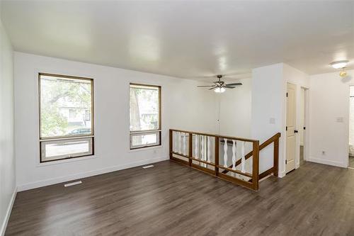 222 Poplar Ave, Winnipeg, MB - Indoor Photo Showing Other Room